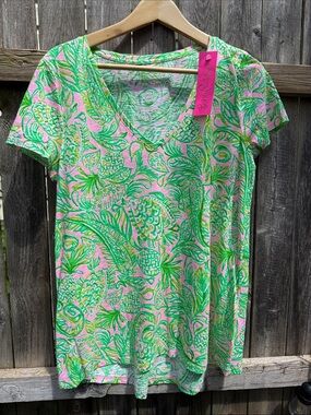 Lilly Pulitzer Etta V-Neck Top Mandevilla Baby Fins and Flippers Size L - NWT